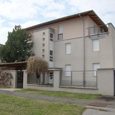Апартаменты Sienna Family Apartman Шиофок