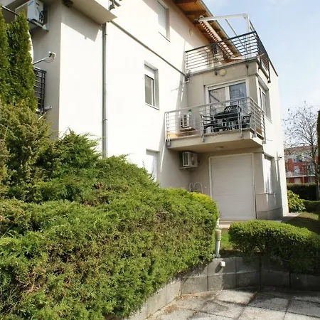 Sienna Family Apartman Шиофок