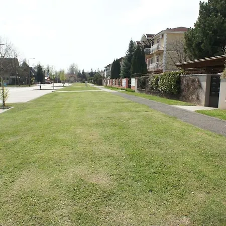 Sienna Family Apartman Шиофок