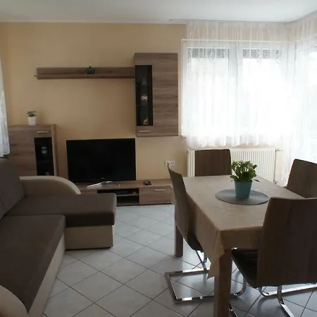 Апартаменты Sienna Family Apartman *