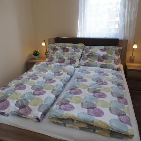 Апартаменты Sienna Family Apartman Шиофок